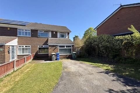 3 bed property, in Shetland Close, £230,000