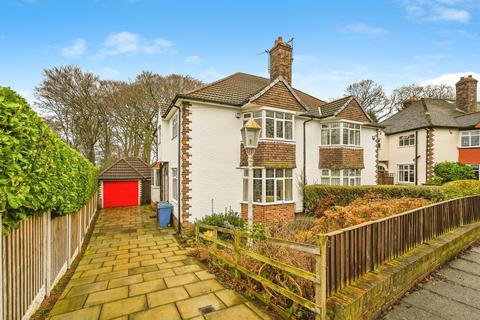 3 bed property, in Greendale Road, £550,000