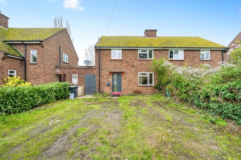 4 bed property, in Barkers Lane, £375,000