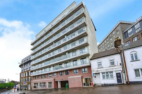 1 bed property, in Midland Road, £199,000