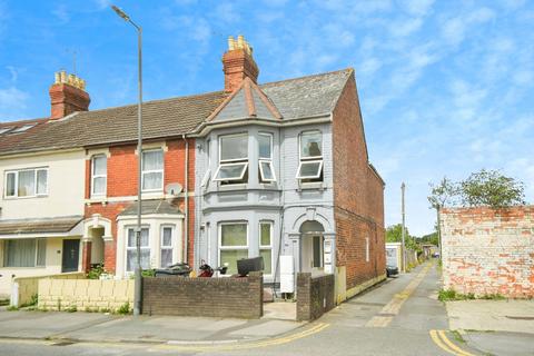 3 bed property, in Manchester Road, £290,000