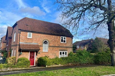 3 bed property, in Lower Moor, £500,000