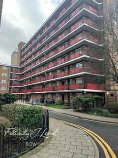 1 bed property, in Sidney Street, £265,000