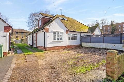 3 bed property, in Fir Tree Grove, £575,000