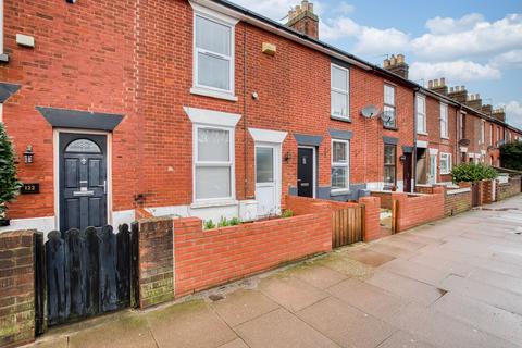 3 bed property, in Northgate Street, £165,000