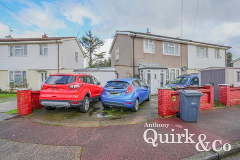 3 bed property, in Boleyn Gardens, £375,000