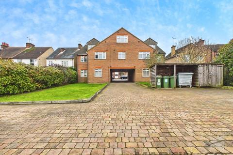 2 bed property, in Bede Court, £300,000