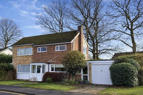 2 bed property, in Crawford Road, £300,000