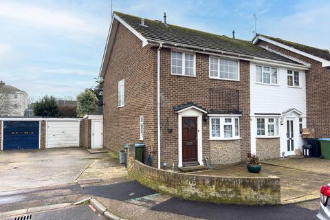 3 bed property, in St. Winifreds Close, £325,000