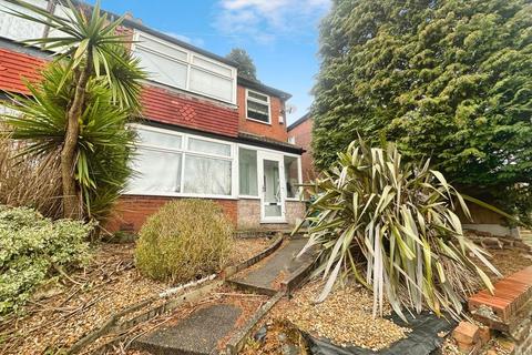 3 bed property, in Rochdale Road, £180,000