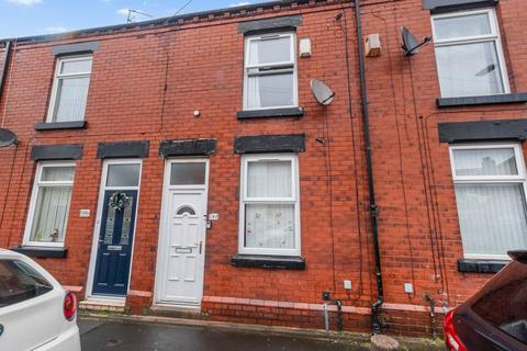 2 bed property, in Gladstone Street, £100,000