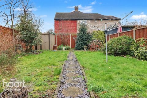 3 bed property, in Marston Avenue, £475,000