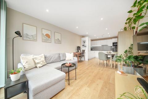 1 bed property, in Pavilions Court, £350,000