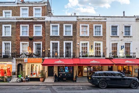 2 bed property, in Beauchamp Place, £2,500,000