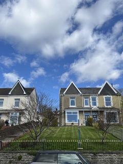 3 bed property, in Daphne Road, £370,000