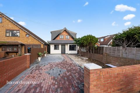 5 bed property, in Feltham Hill Road, £875,000