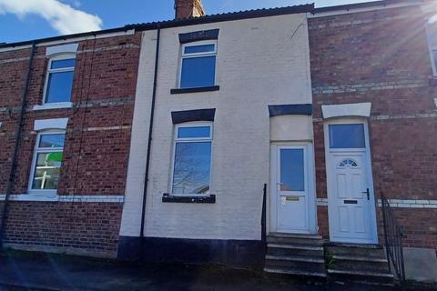 2 bed property, in Blackett Street, £69,950