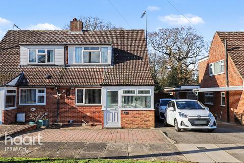 3 bed property, in Temple Road, £270,000