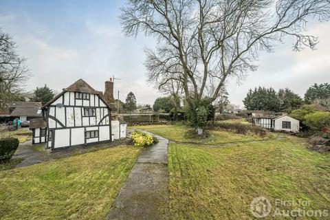 4 bed property, in London Road, £280,000