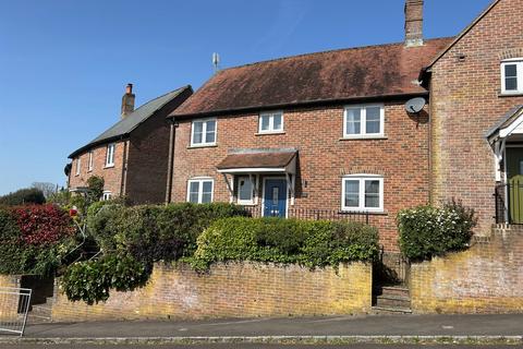 3 bed property, in Central Farm Lane, £330,000
