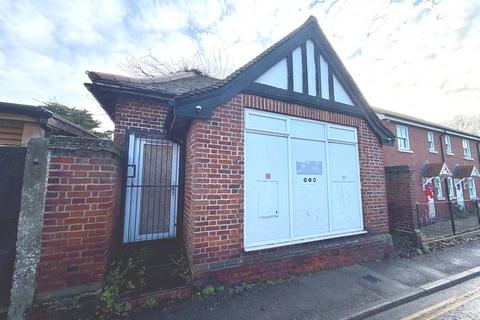 Studio, in Old Road, £41,000
