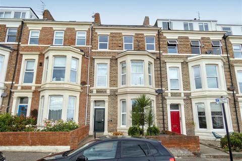 1 bed property, in Percy Park, £135,000