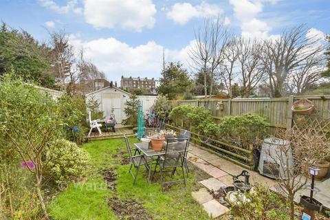 3 bed property, in College Road, £275,000