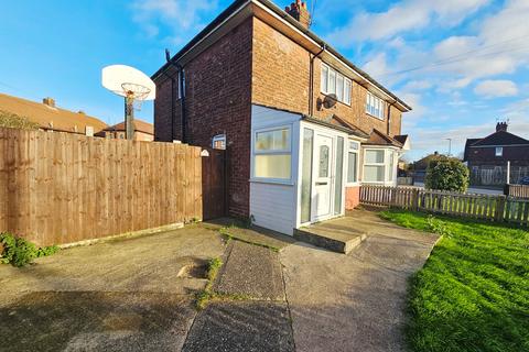 3 bed property, in 25th Avenue, £95,000