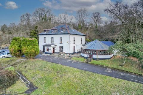 9 bed property, in Rhymney, £390,000