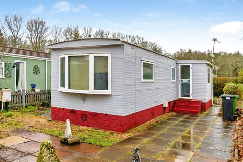 2 bed property, in Allington Lane, £35,000