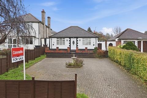 3 bed property, in Mount Drive, £625,000