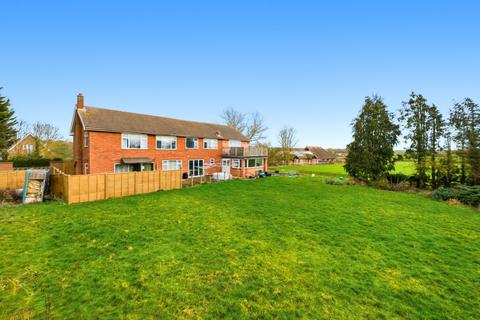 6 bed property, in Cranfield Road, £850,000