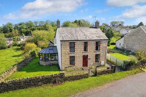 4 bed property, in Highfield Road, £515,000