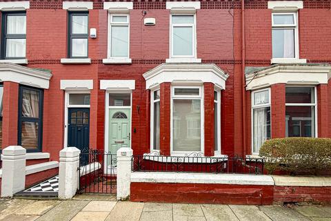 2 bed property, in Gladeville Road, £230,000