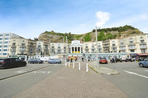 1 bed property, in Pelham Crescent, £160,000
