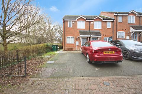 2 bed property, in Knotting Way, £210,000
