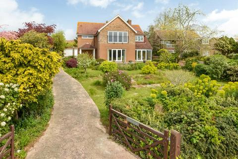 4 bed property, in Little Anglesey Road, £877,000
