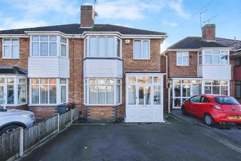 3 bed property, in Ronald Grove, £280,000