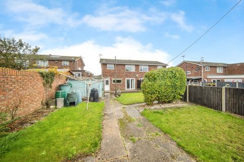 3 bed property, in Larksfield Crescent, £220,000