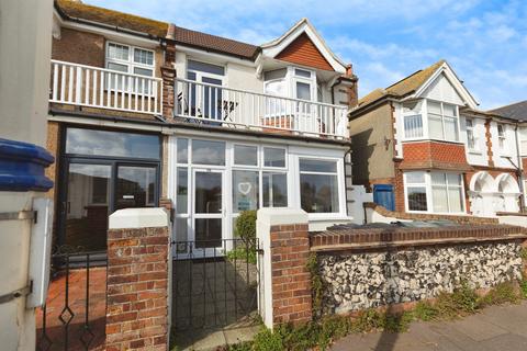 5 bed property, in Royal Parade, £540,000