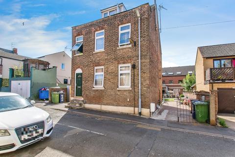 4 bed property, in St. Peters Road, £214,000