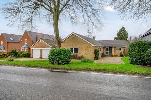 4 bed property, in Wallingford Road, £750,000
