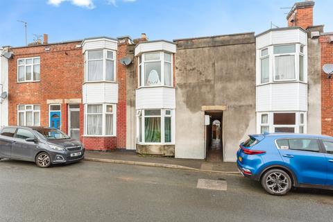 1 bed property, in Rycroft Street, £60,000