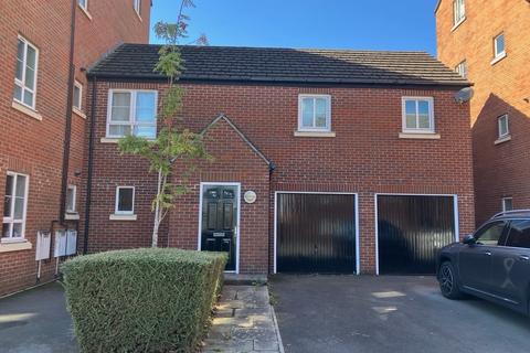 2 bed property, in Ffordd Ty Unnos, £165,000