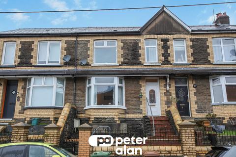3 bed property, in Llwynbach Terrace, £160,000