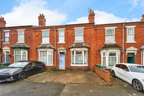 3 bed property, in Grange Road, £190,000