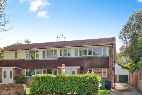 3 bed property, in Lexden Road, £200,000
