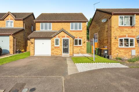 4 bed property, in Nicholls Close, £550,000