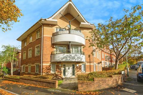 2 bed property, in The Moorings, £90,000