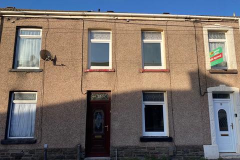 3 bed property, in Middleton Street, £110,000